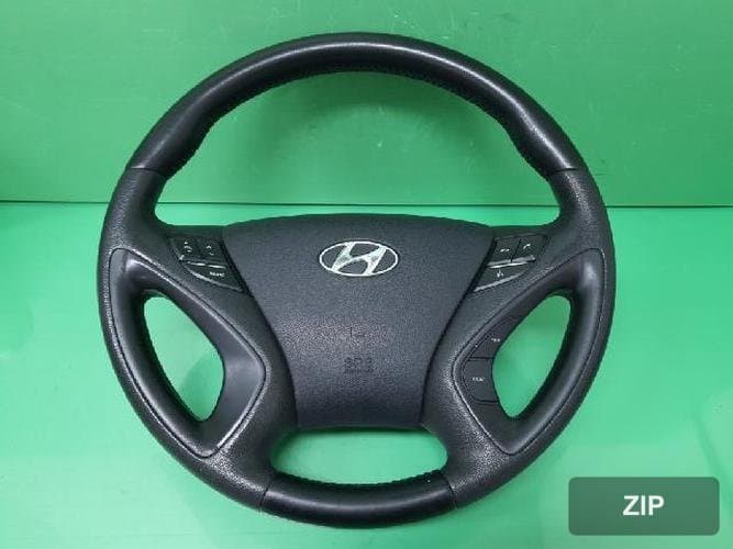 Hyundai Sonata 2011 — рулевое колесо 2