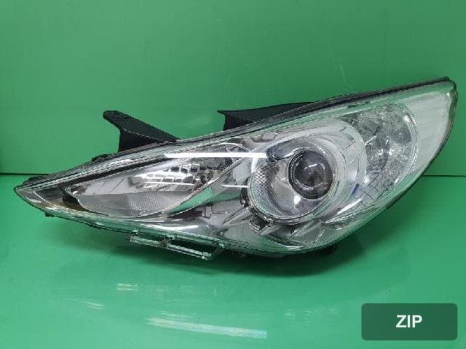 Hyundai Sonata 2010 — фара левая