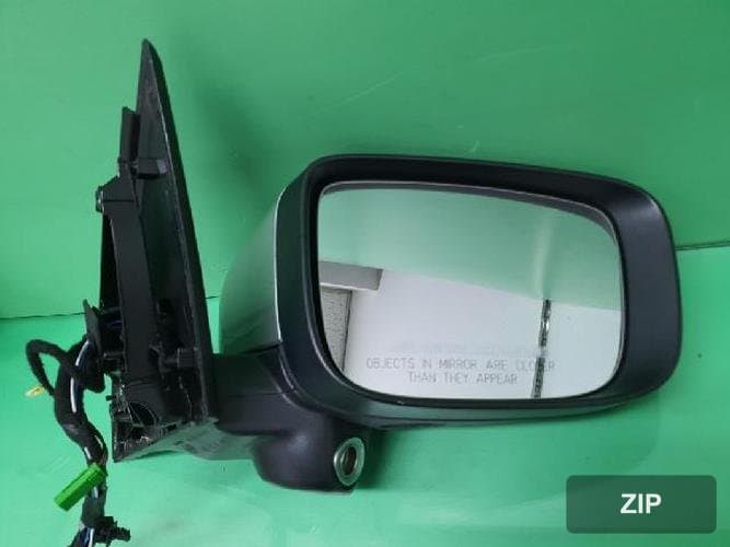 Volvo XC60 2010 — боковое зеркало правое 31298506