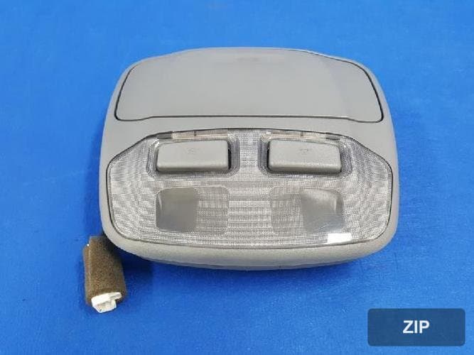 Hyundai Sonata 2003 — салонный светильник 928203D500OI