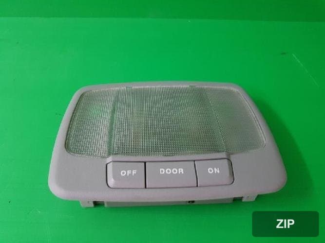Hyundai Santa Fe 2002 — внутреннее освещение 9281039010YH