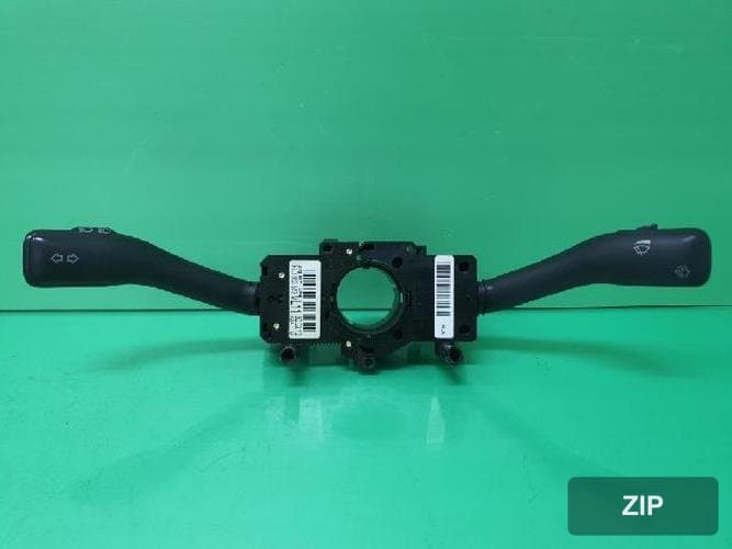 Volkswagen Beetle 2011 — комбинированный переключатель 8L0 953 513 M