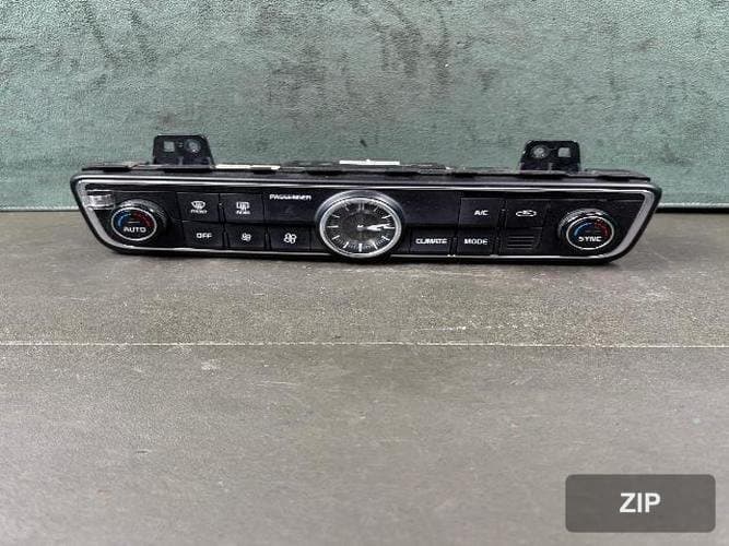 Kia K7 2017 — переключатель управления отопителем/кондиционером 97250-F6530