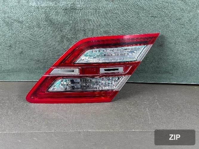 Ford Taurus 2013 — крышка багажника