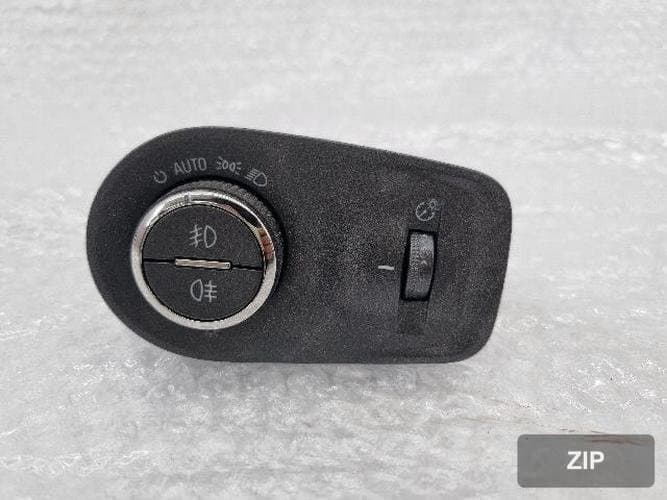 Cadillac SRX 2011 — кнопка регулировки фар 25893082
