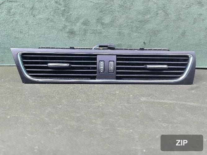 Audi A4 2009 — дефлектор воздуховода 8TI-820-951-C