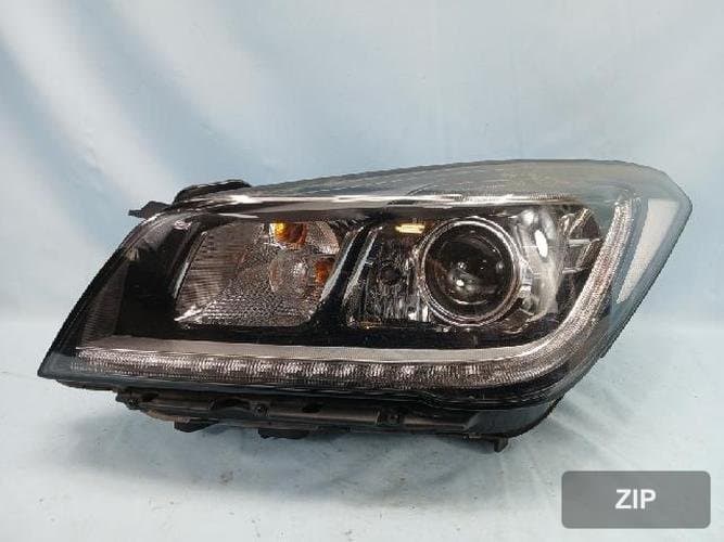 Hyundai Genesis 2015 — фара левая HID