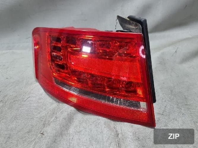 Audi A4 2012 — фонарь задний левый (комбинированный) 8K5945095K