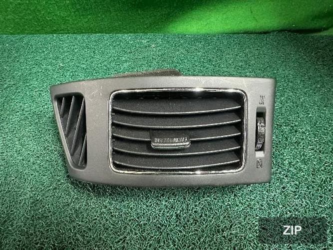Hyundai i30 2010 — дефлектор воздуховода 1