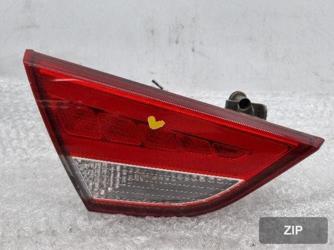Hyundai Sonata 2013 — обшивка задней двери левая 92403-3S3
