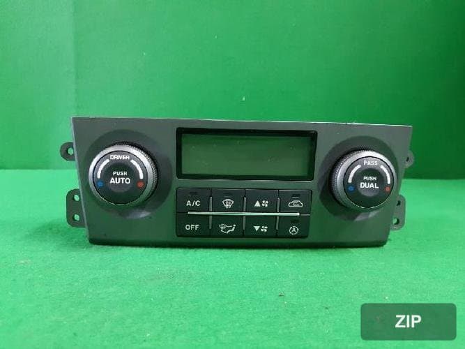 Kia Sorento 2007 — переключатель управления печкой и кондиционером 972503E2808W 8