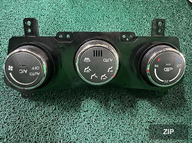 KG Mobility Korando 2011 — переключатель управления отоплением/кондиционером 6871034101
