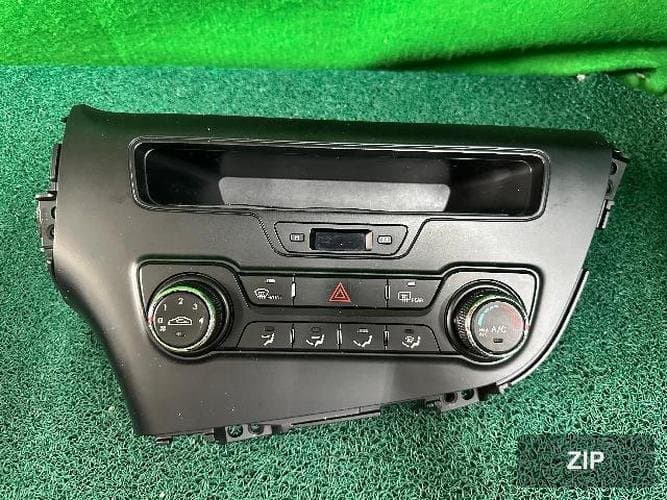 Kia K5 2011 — блок управления отопителем и кондиционером 972502T500