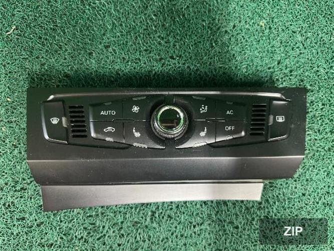 Audi A4 2010 — переключатель печки/кондиционера 8T1820043AN