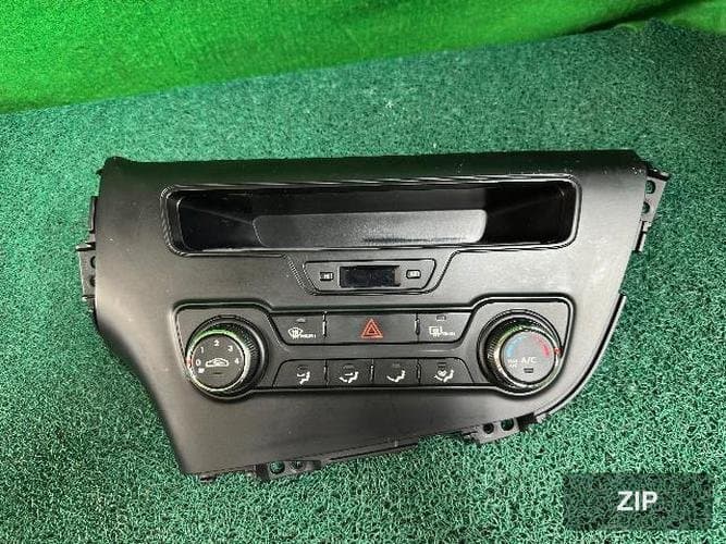 Kia K5 2012 — блок управления кондиционером/печкой 972502T550