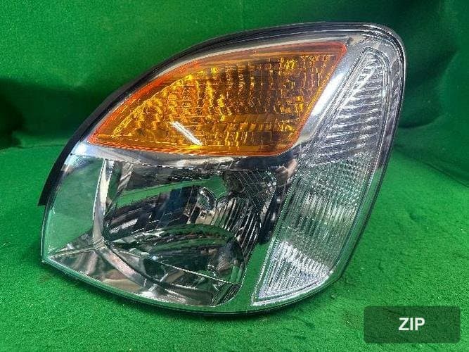 Hyundai Grand Starex 2004 — фара левая