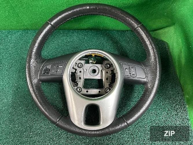 Kia Forte 2012 — руль