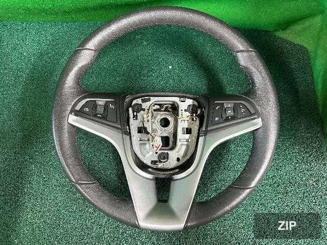 GM Daewoo Cruze 2013 — руль
