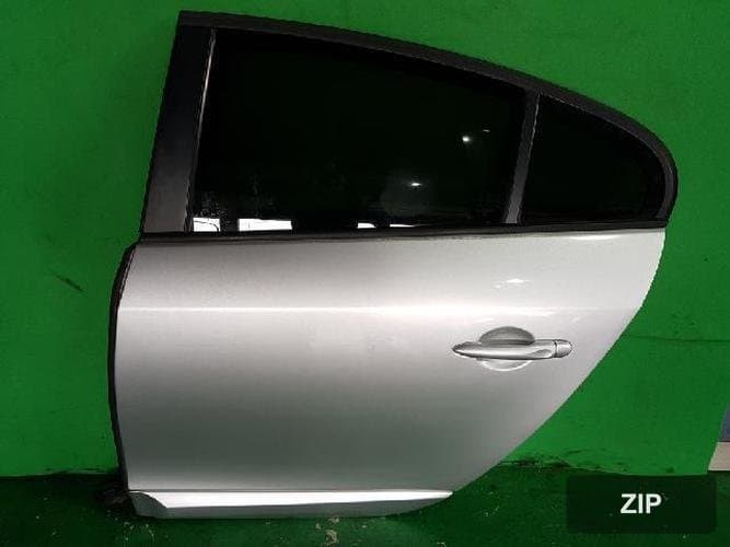 Renault SM3 2010 — задняя дверь левая