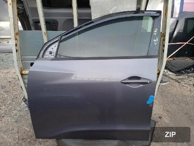 Hyundai Tucson 2010 — передняя дверь левая