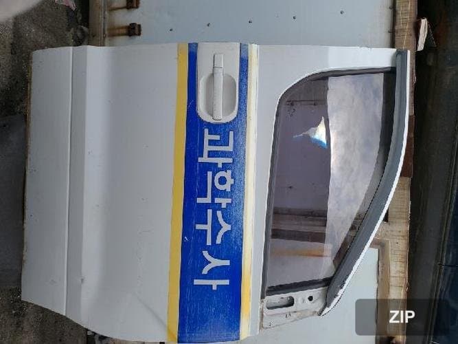 Hyundai Grand Starex 2010 — передняя дверь правая