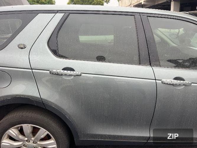 Land Rover Discovery 2016 — дверь задняя правая