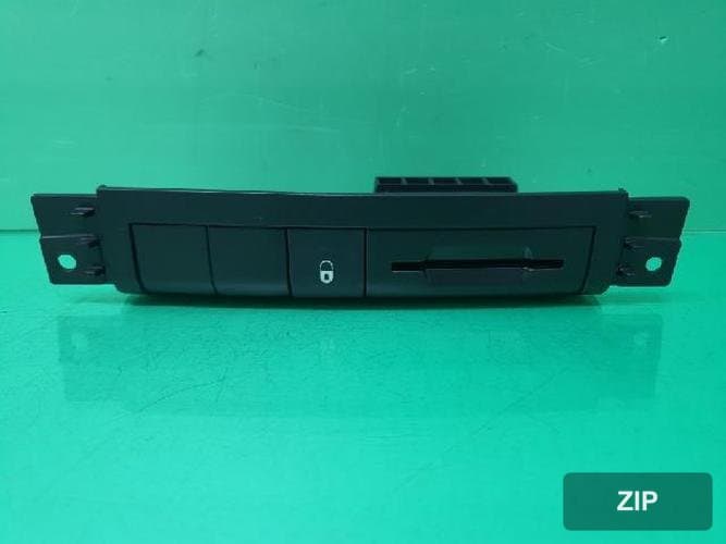 Peugeot 207 2011 — панель приборов 9656713577