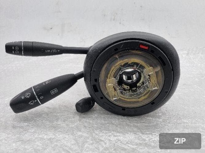 Mercedes-Benz C-Class 2011 — контактное кольцо (clock spring) A2049000904