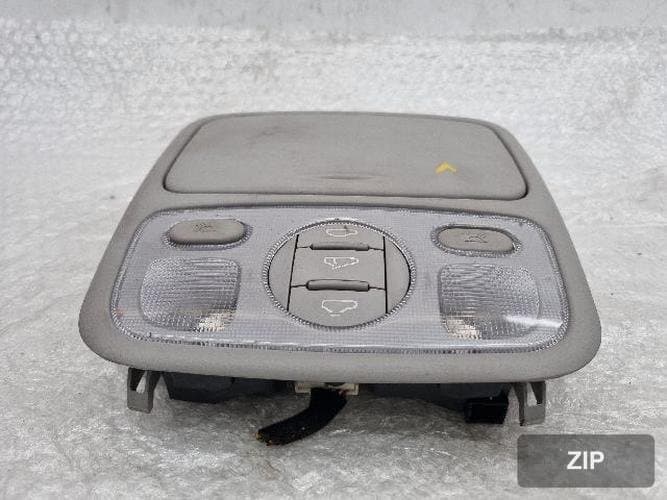 Kia Carens 2008 — плафон внутреннего освещения 92800-1D000