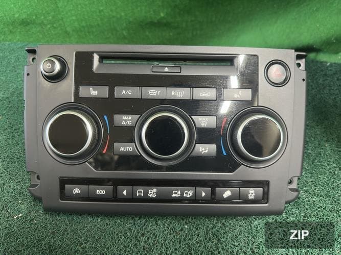 Land Rover Discovery 2016 — блок управления отопителем и кондиционером GK7214C533UA
