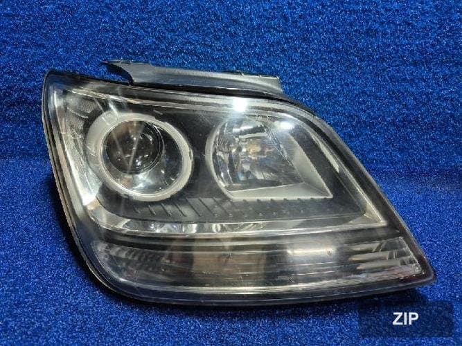 Kia Mohave 2010 — фара передняя правая HID