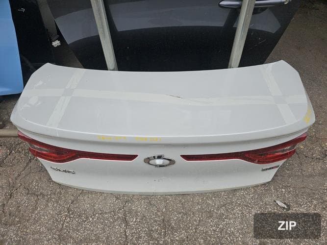Renault SM6 2019 — крышка багажника