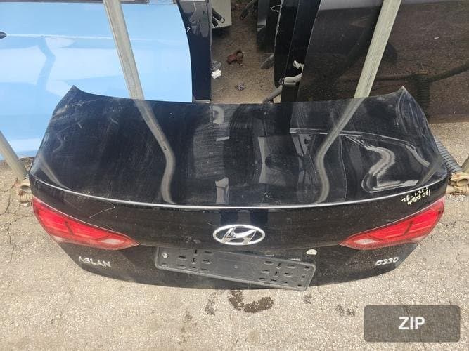 Hyundai Aslan 2016 — крышка багажника