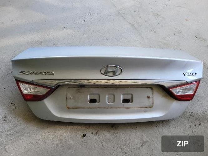 Hyundai Sonata 2010 — крышка багажника серебристая