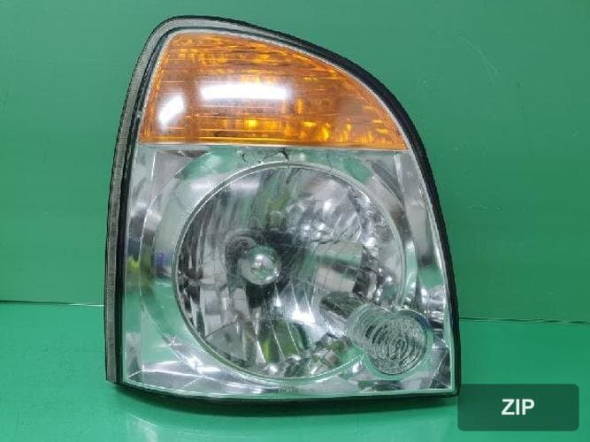 Hyundai Porter 2004 — фара головного света правая