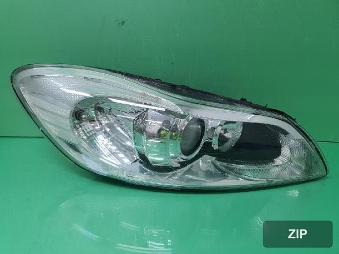 Volvo C30 2010 — фара правая 31214804