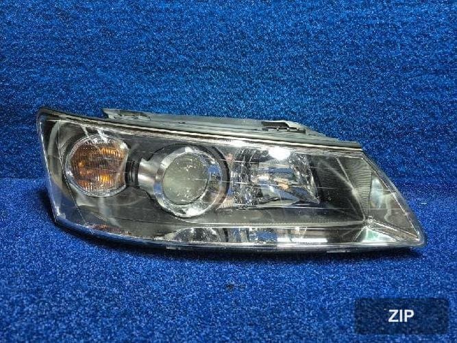 Hyundai Sonata 2006 — фара правая