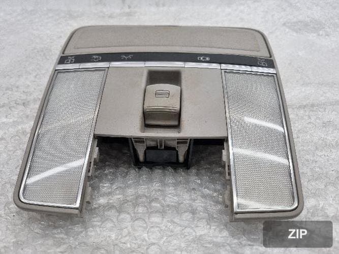 Mercedes-Benz S-Class 2010 — плафон салона A2168705526