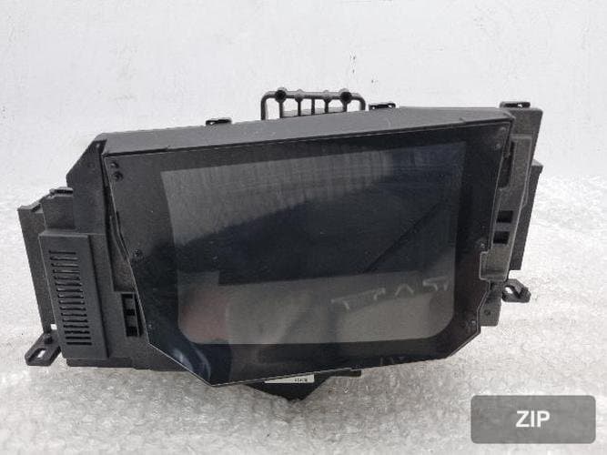 Kia K9 2014 — дисплей на лобовом стекле (HUD)