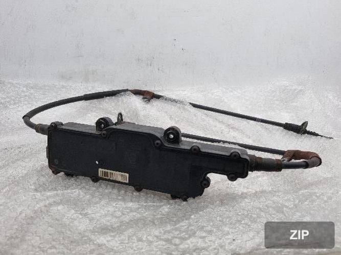 Kia K9 2014 — электронный ручной тормоз EPB 597003T000