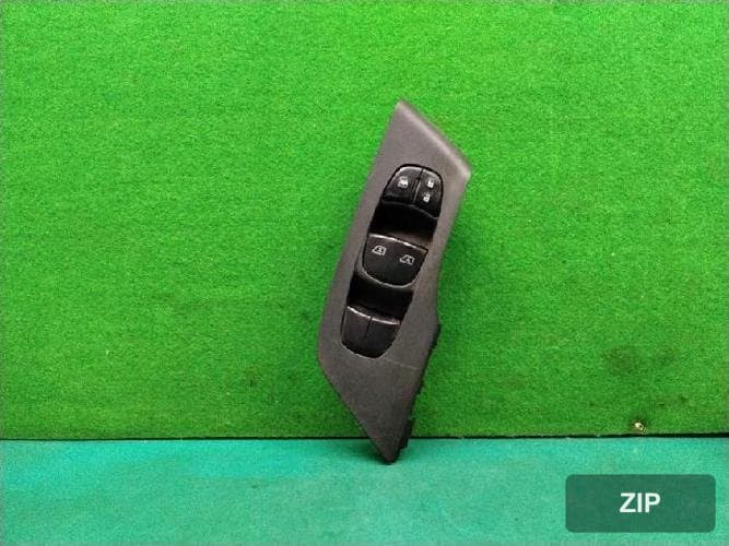 Nissan Altima 2017 — переключатель стеклоподъемника левый 25401-3TA4A