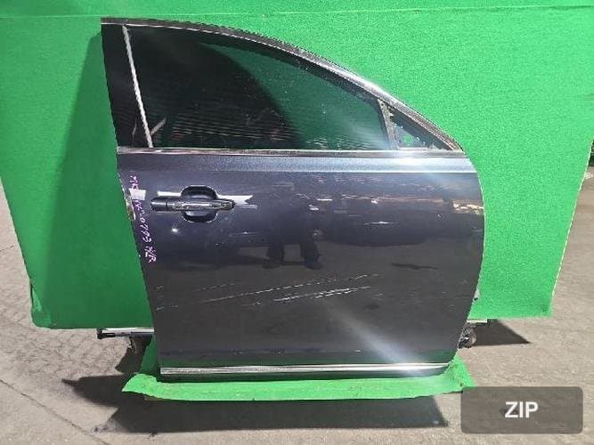 Ford MKS 2014 — передняя дверь правая 8A5Z-5420124-A