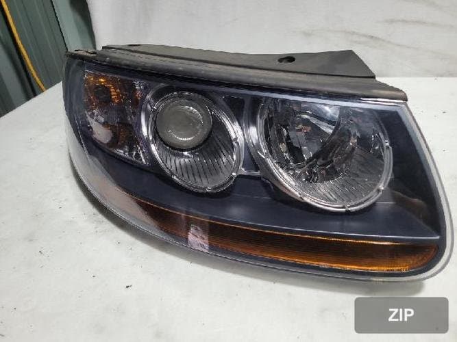 Hyundai Santa Fe 2006 — фара правая