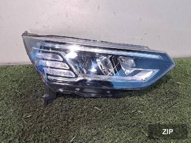 KG Mobility Korando 2021 — фара головного света правая LED