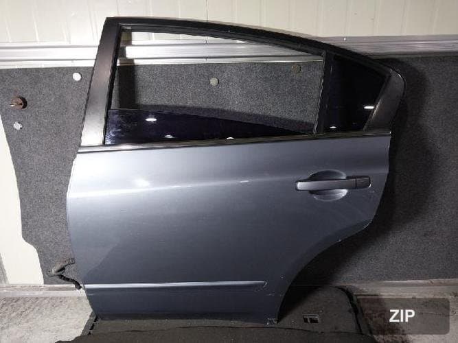 Nissan Altima 2010 — дверь задняя левая