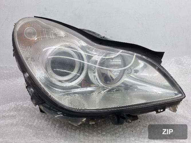 Mercedes-Benz CLS-Class 2010 — фара правая (ксенон)