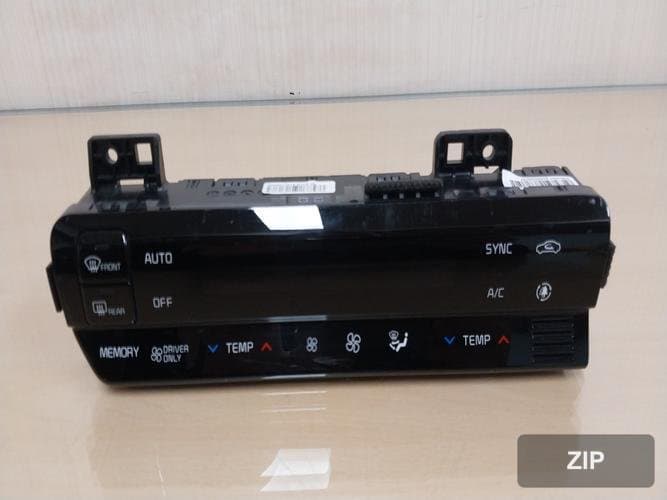 Kia K5 2021 — переключатель климат-контроля 97250L7010