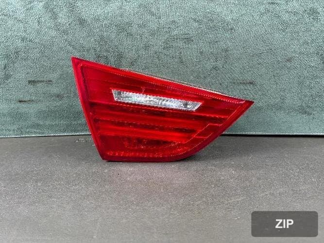 BMW 3 Series 2010 — отделка задней двери левая