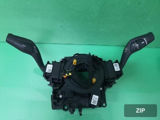Ford Focus 2014 — комбинированный переключатель DG9T-14B522-PLW