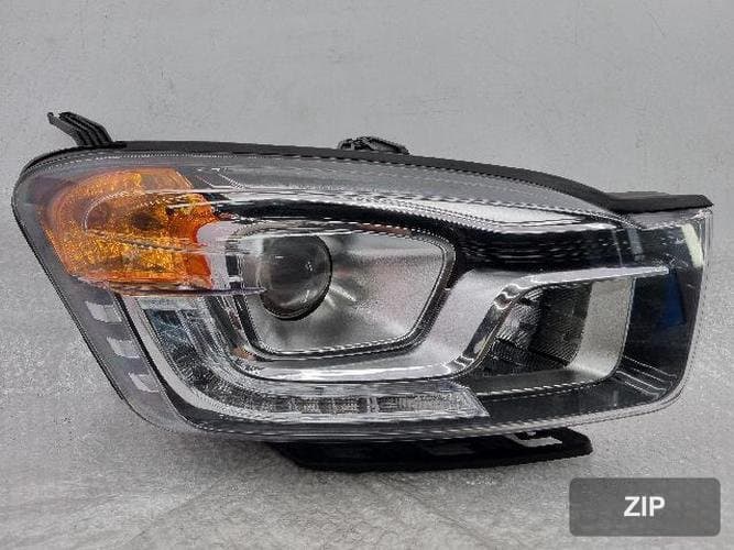KG Mobility Korando 2014 — фара правая (пассажирская)